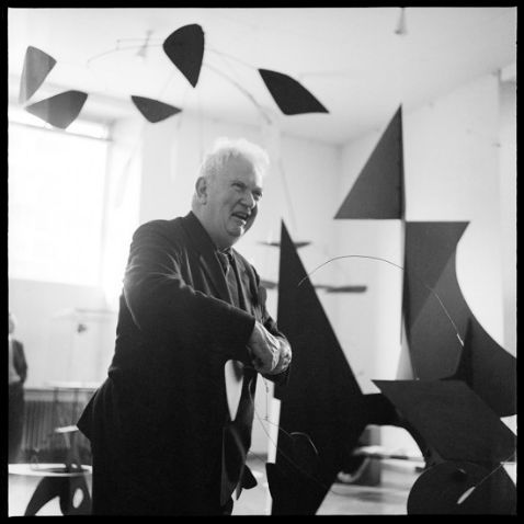 Alexander Calder, exposition Bewogen Beweging, Amsterdam, Pays-Bas, 1961. © Carlos Cruz-Diez / Adagp, Paris 2014